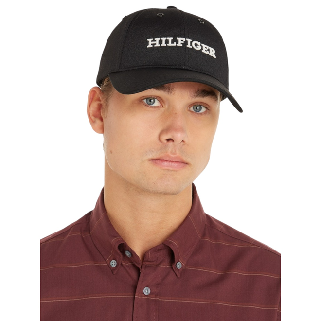 TOMMY HILFIGER CZAPKA Z DASZKIEM HILFIGER CAP CZARNA AM0AM11250 BDS