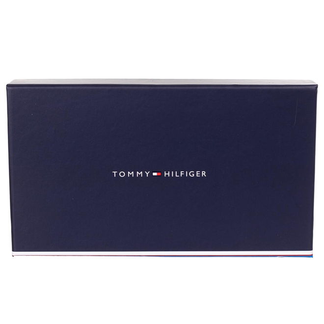 TOMMY HILFIGER PORTFEL DAMSKI TH TIMELESS LARGE FLAP CZARNY AW0AW15257 BDS
