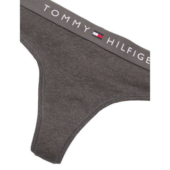TOMMY HILFIGER STRINGI MAJTKI DAMSKIE THONG (EXT SIZES) GRAFITOWE UW0UW04146 P5Q