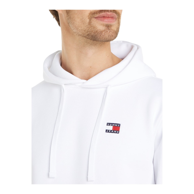 TOMMY HILFIGER BLUZA MĘSKA Z KAPTUREM TJM REG BADGE HOODIE EXT BIAŁA DM0DM17988 YBR